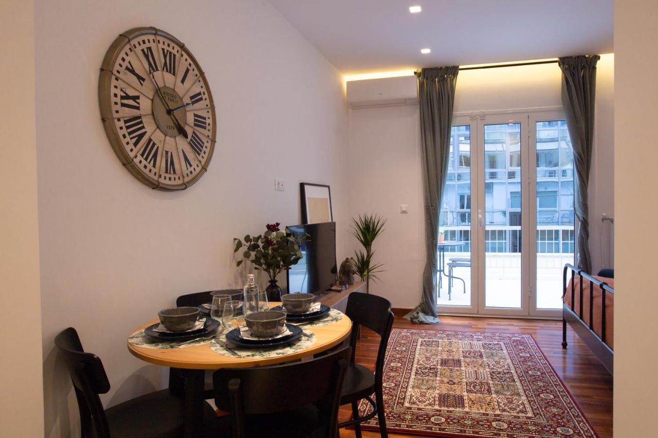 Phaedrus Living: City Centre Luxury Flat Mavromichali Atenas Exterior foto